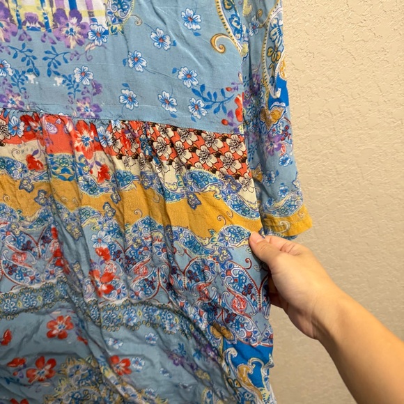 Soft Surroundings women sz M Blue and Tan Paisley Blouse tunic button down - Picture 8 of 11